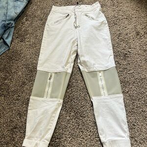White, stretch jeans. Unique. Size 7